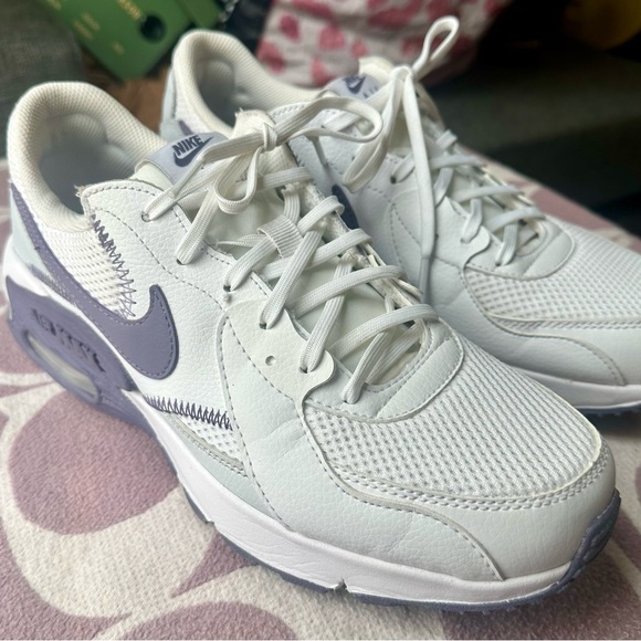 Nike Air Max Excee Size 10 Women’s - Picture 4 of 6